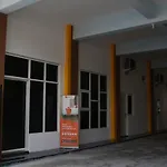 RedDoorz Syariah near Suncity Mall Madiun
