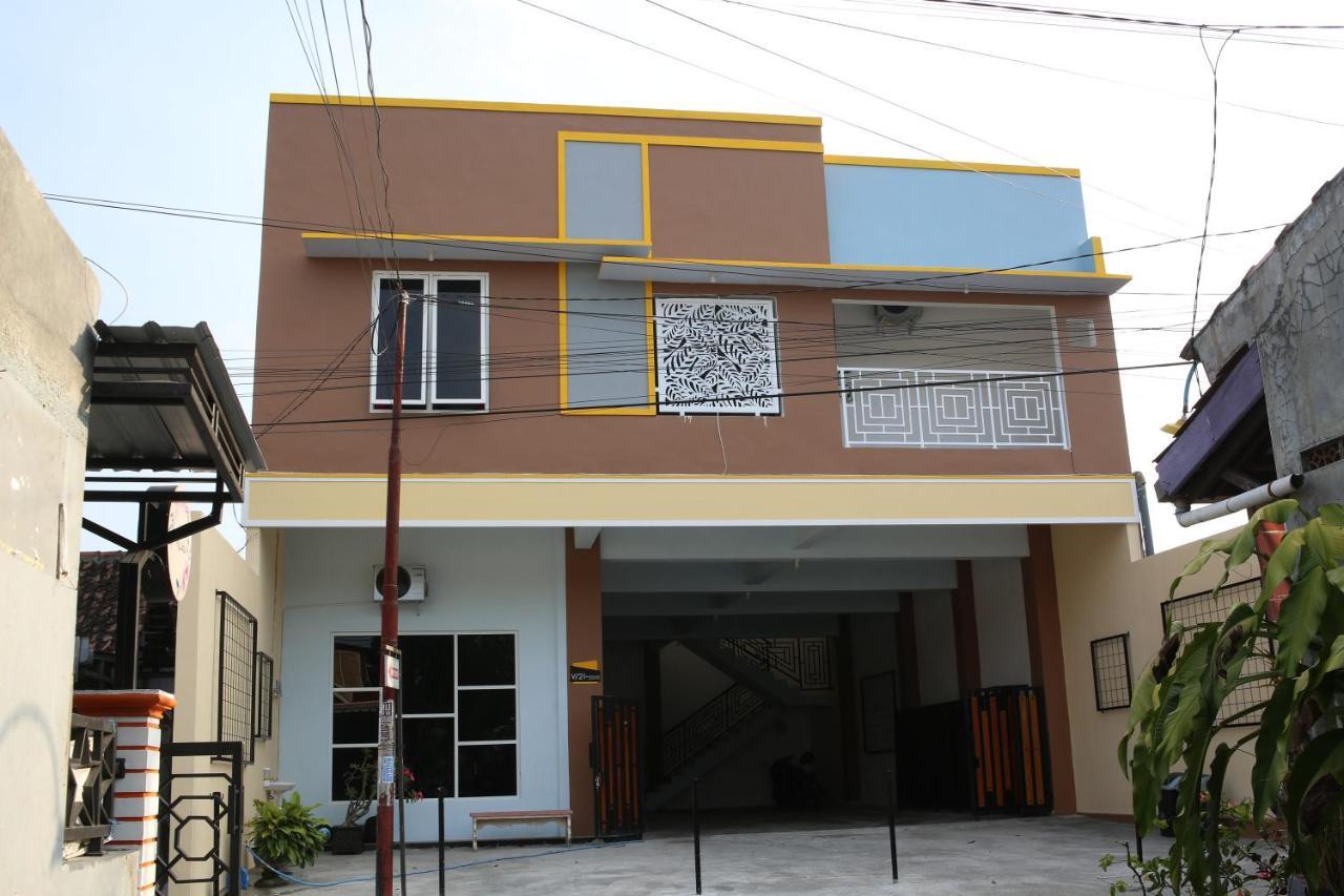 Reddoorz Syariah Near Suncity Mall