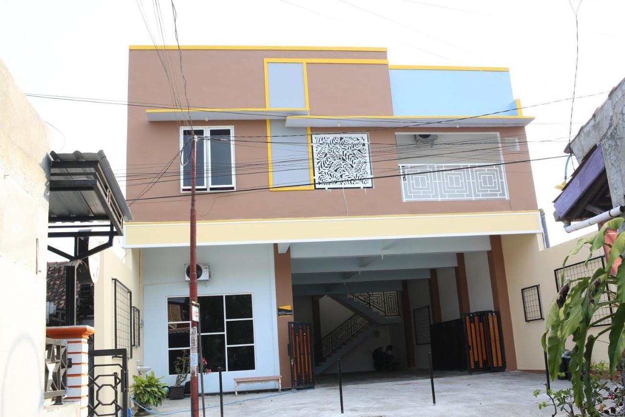 Reddoorz Syariah Near Suncity Mall