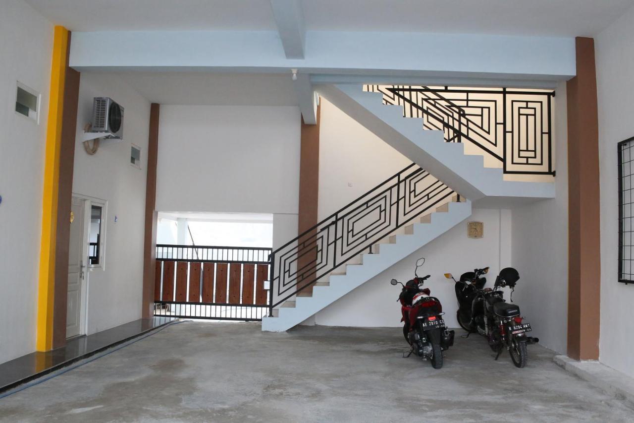 Reddoorz Syariah Near Suncity Mall Hotel Madiun