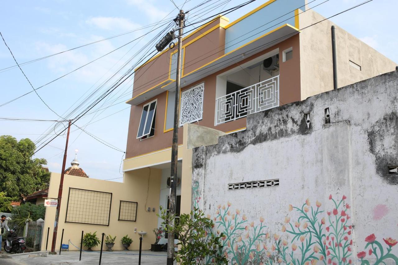 Reddoorz Syariah Near Suncity Mall Hotel